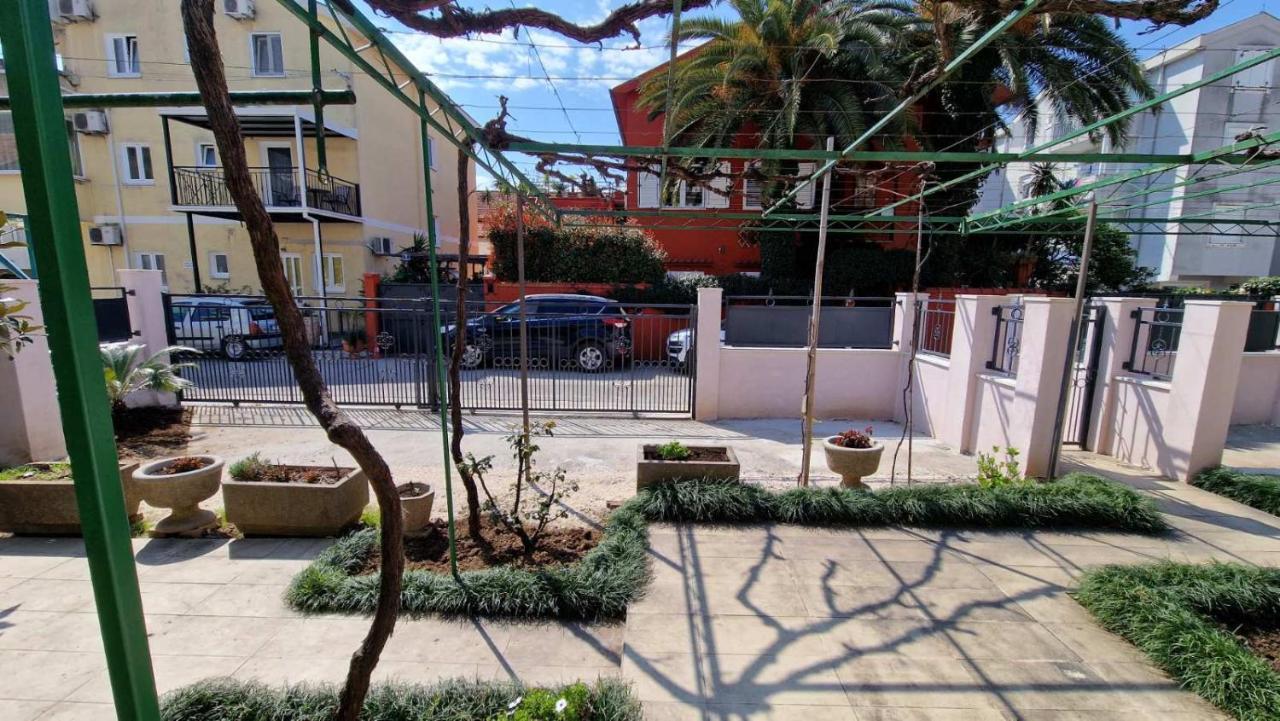 Ioannis Apartments Тиват Экстерьер фото