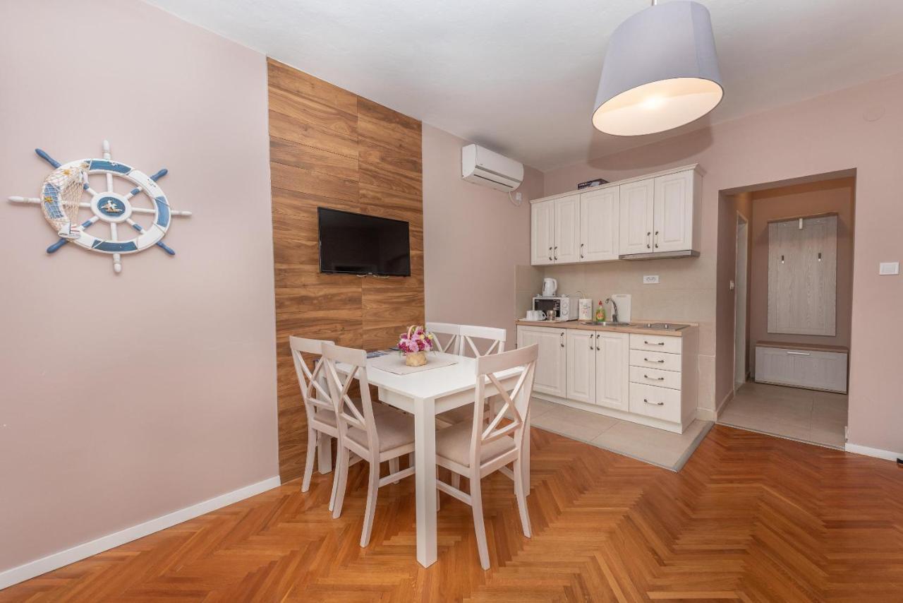 Ioannis Apartments Тиват Экстерьер фото