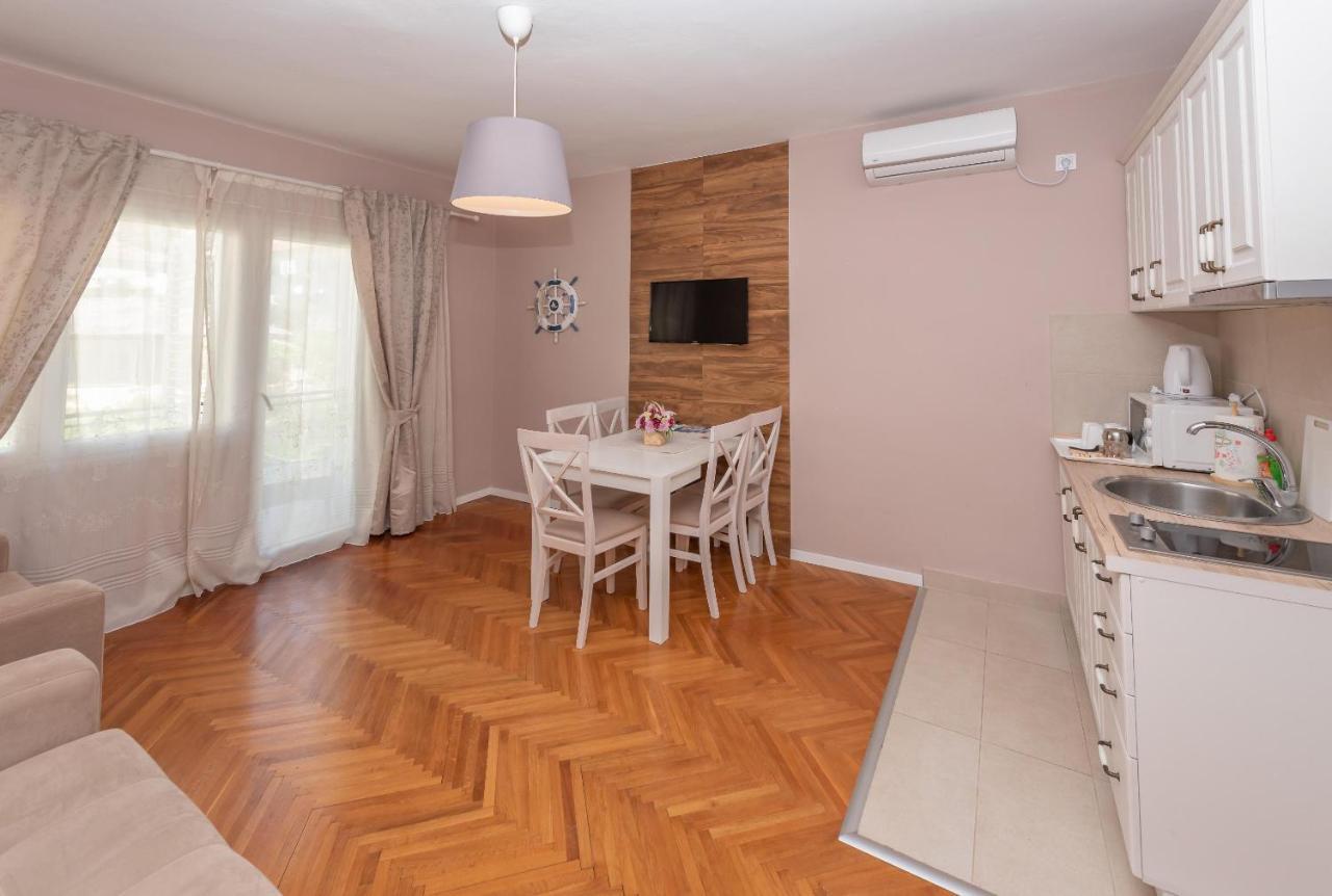 Ioannis Apartments Тиват Экстерьер фото