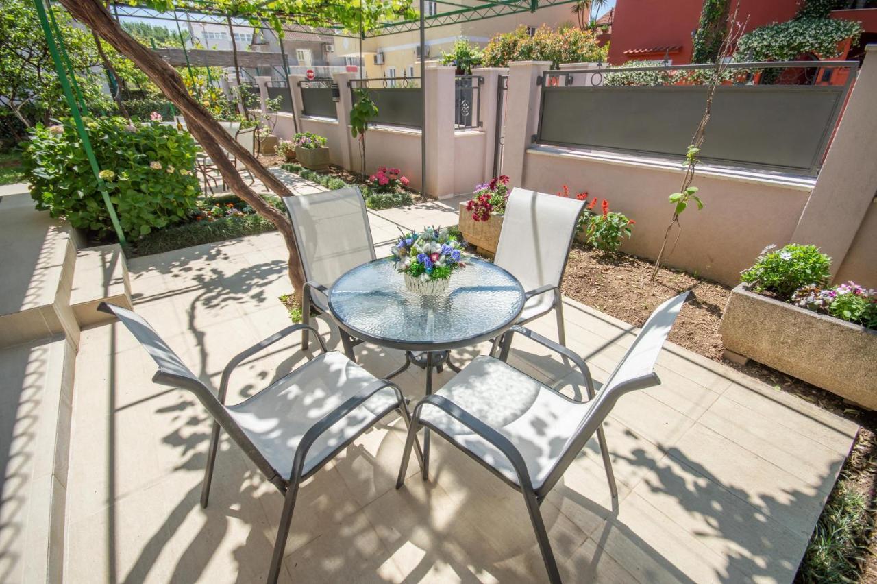 Ioannis Apartments Тиват Экстерьер фото