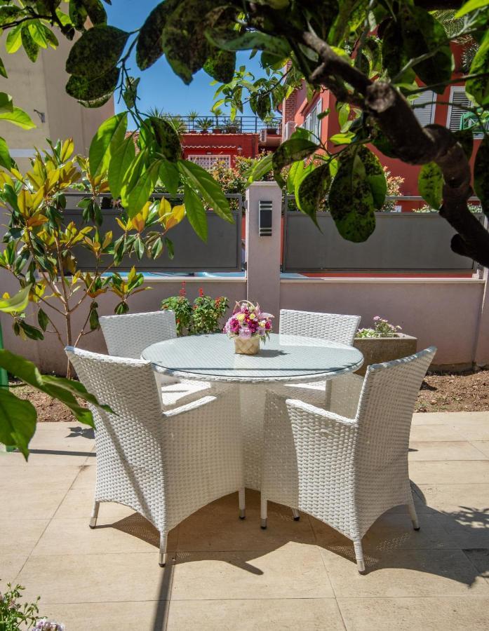 Ioannis Apartments Тиват Экстерьер фото