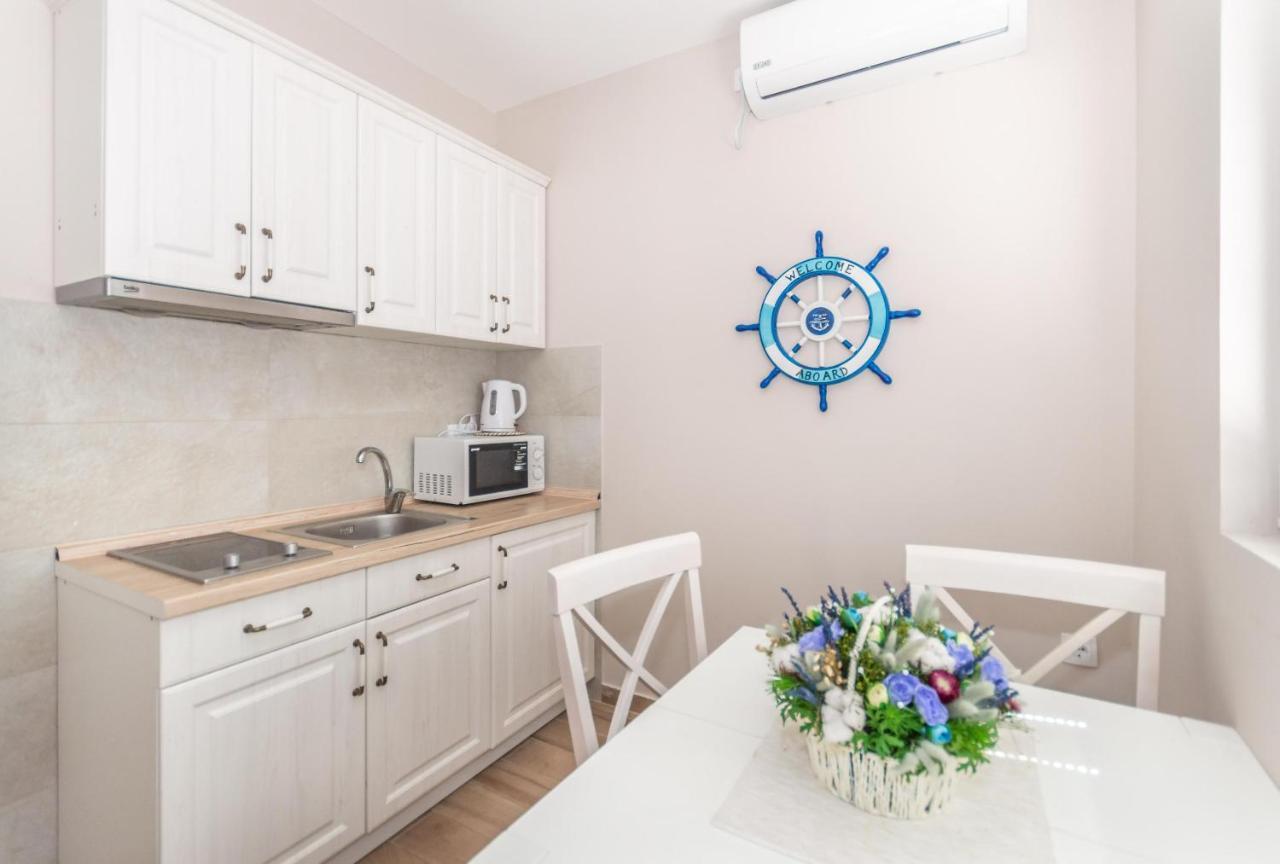 Ioannis Apartments Тиват Экстерьер фото