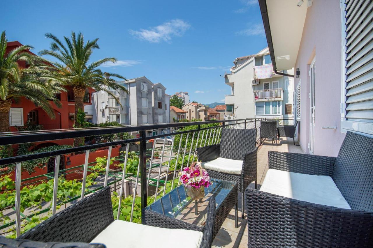 Ioannis Apartments Тиват Экстерьер фото