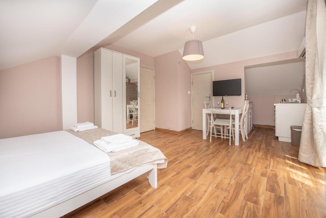 Ioannis Apartments Тиват Экстерьер фото