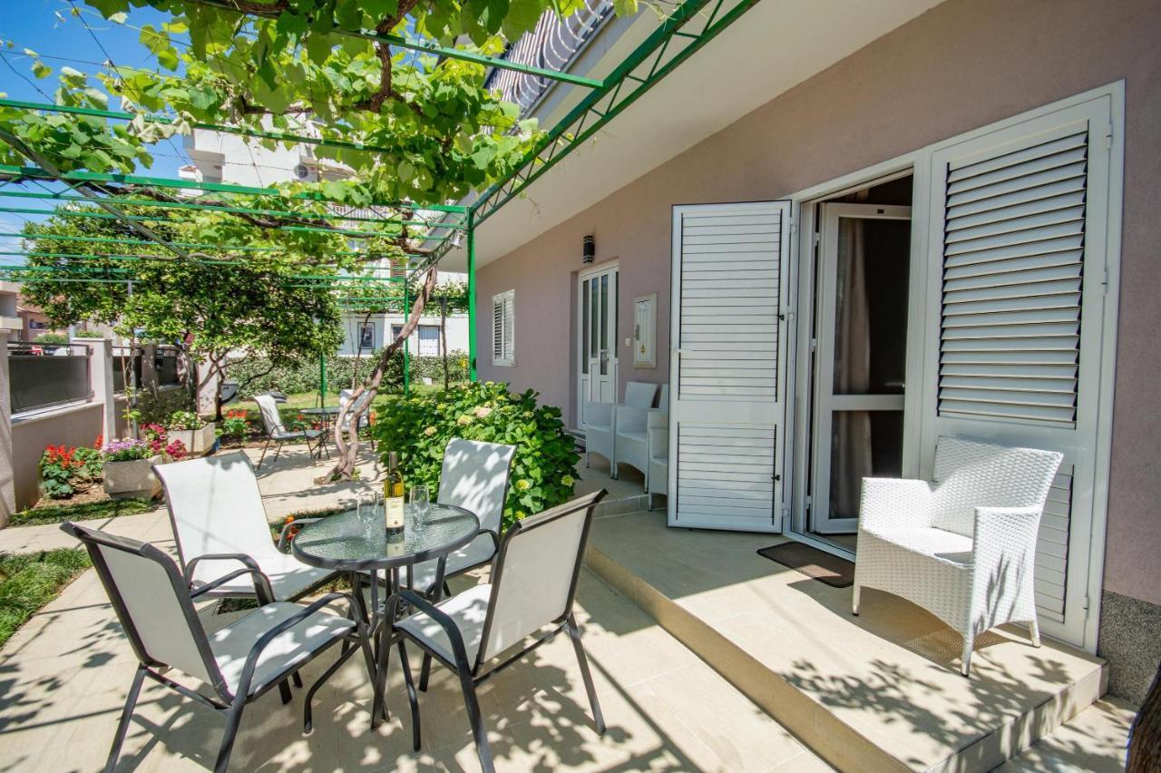 Ioannis Apartments Тиват Экстерьер фото